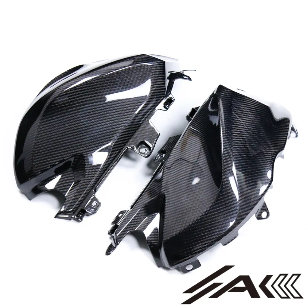 Triumph Daytona 660 Dry carbon fiber Tank Cover | AK Carbon triumph daytona 660 dry carbon fiber tank cover ak carbon 2
