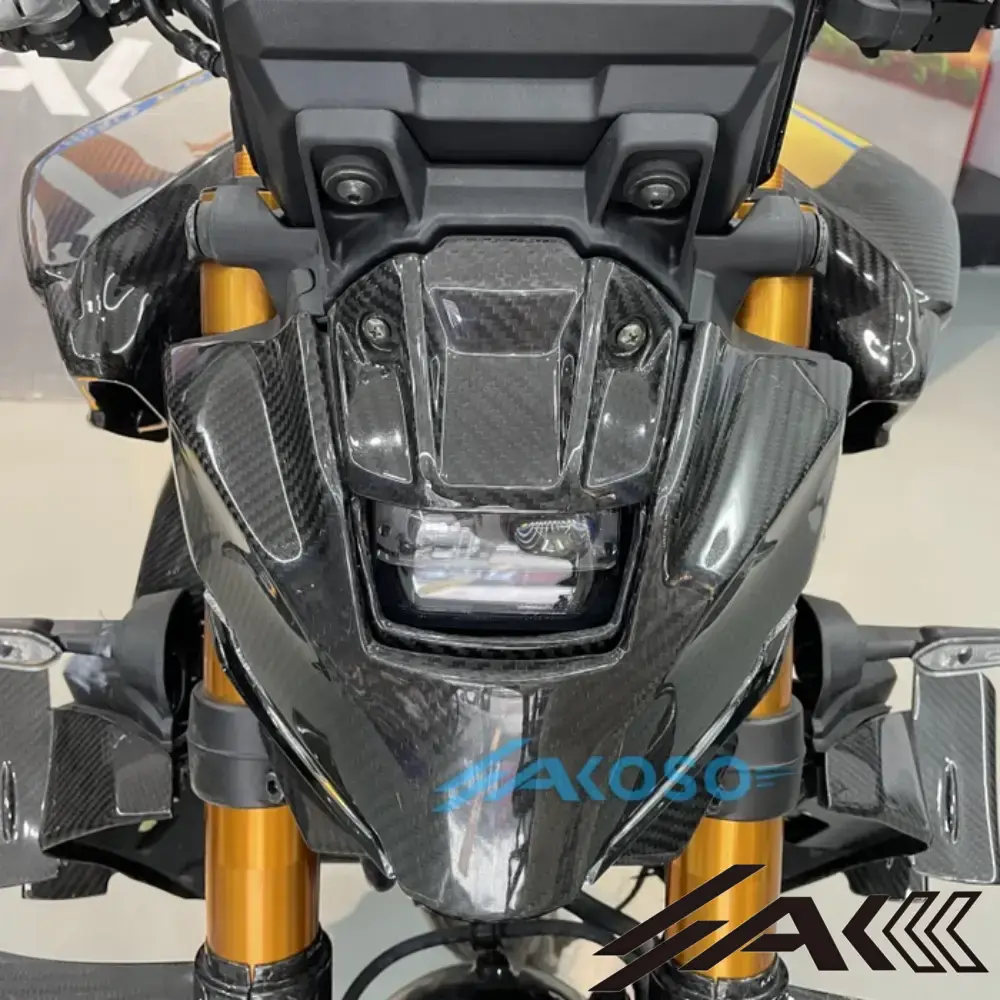 2025 Yamaha Mt09 Fz09 Carbon Fiber Upper Headlight Installed 2025 Yamaha Mt09 Fz09 Carbon Fiber Upper Headlight Installed