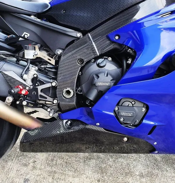 Carbon Fiber Belly Pan Carbon Fiber Belly Pan