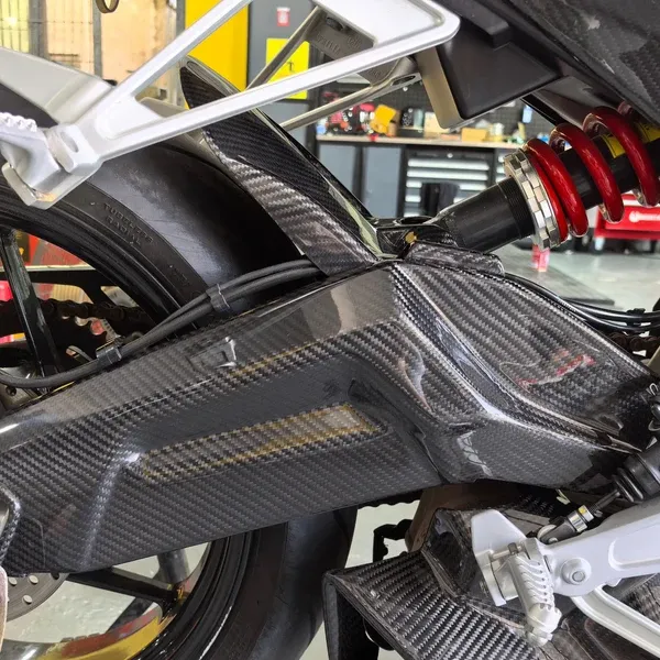 Carbon Fiber Rear Fender Carbon Fiber Rear Fender