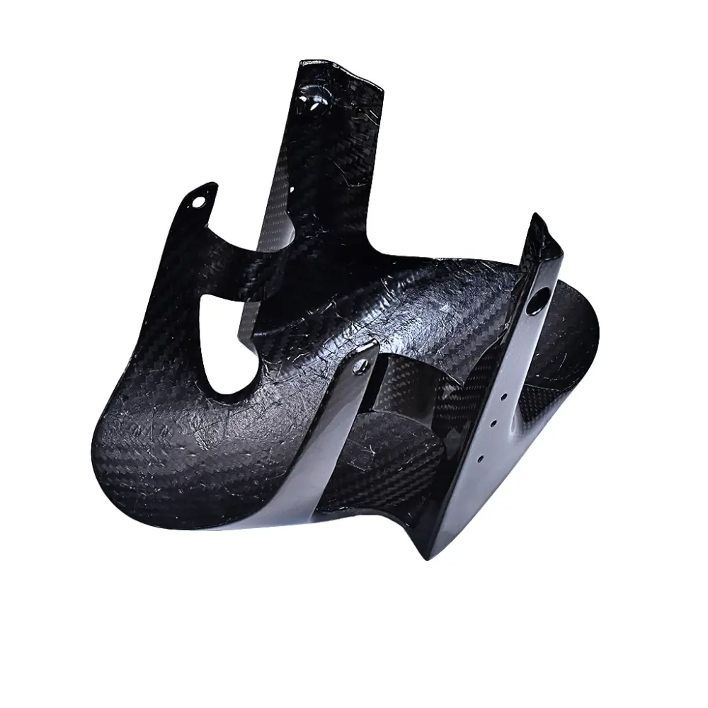 Carbon Fiber Weave Detail on Aprilia RSV4 / 2013-2020 Tuono V4 Front Fender Carbon Fiber Weave Detail on Aprilia RSV4 / 2013-2020 Tuono V4 Front Fender