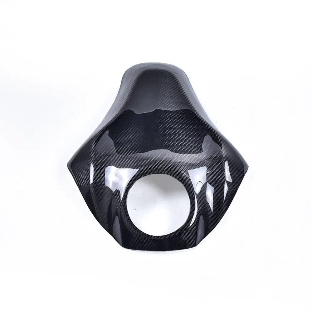 Angled View of Kawasaki Z900 Carbon Fiber Fuel Tank Protection Cover Angled View of Kawasaki Z900 Carbon Fiber Fuel Tank Protection Cover