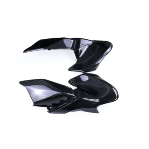 Angled View of Kawasaki Z900 Carbon Fiber Fuel Tank Side Panel Covers