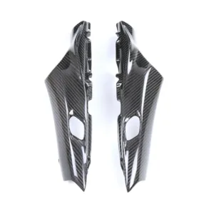 Angled View of Yamaha MT-09/FZ-09 Carbon Fiber Rear Seat Cowl and Tail Side Panels