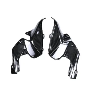 Carbon Fiber Weave Detail on Kawasaki Z900 Front Upper Fuel Tank Inner Side Panels