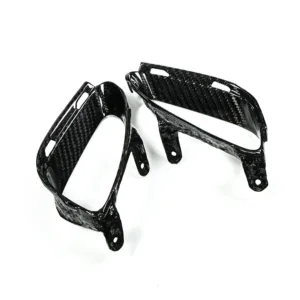 Carbon Fiber Weave Detail on Yamaha MT-10 Side Air Intake Duct Cover