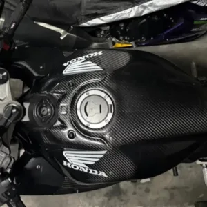 Full Fuel Tank Cover Twill Weave Glossy Finish