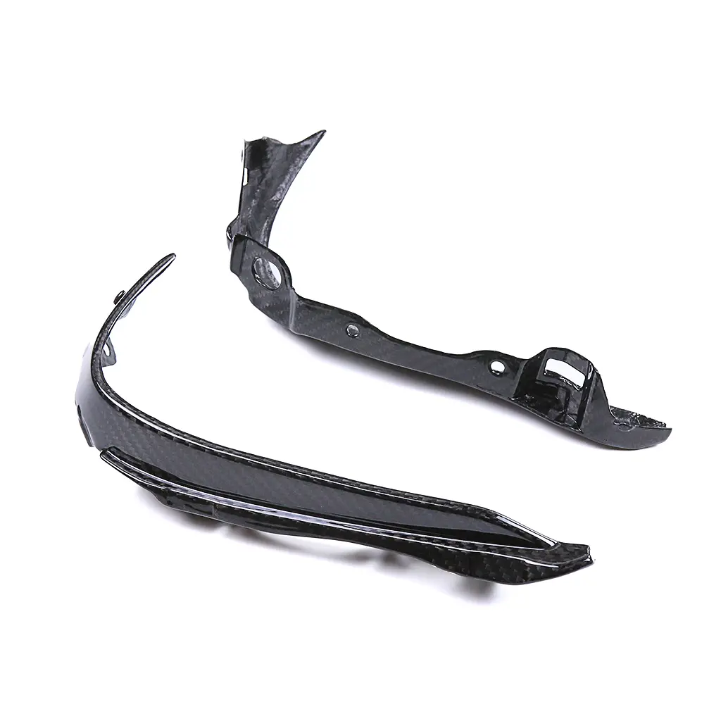 Carbon Fiber Weave Detail on Suzuki Hayabusa Meter Cover Fairing Carbon Fiber Weave Detail on Suzuki Hayabusa Meter Cover Fairing
