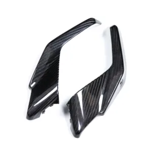 ak-carbon-fuel-tank-side-panels-for-2024-2025-yamaha-mt09-fz09-angle